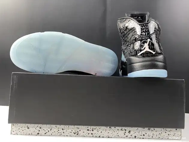 AIR Doernbecher 633068-010 5 Retro Jordan 0517